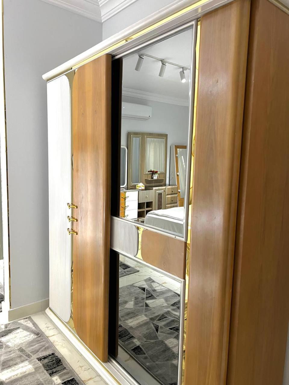 Luxury Namber 5 Apartamento *