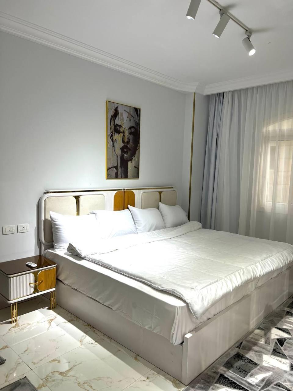 Luxury Namber 5 *