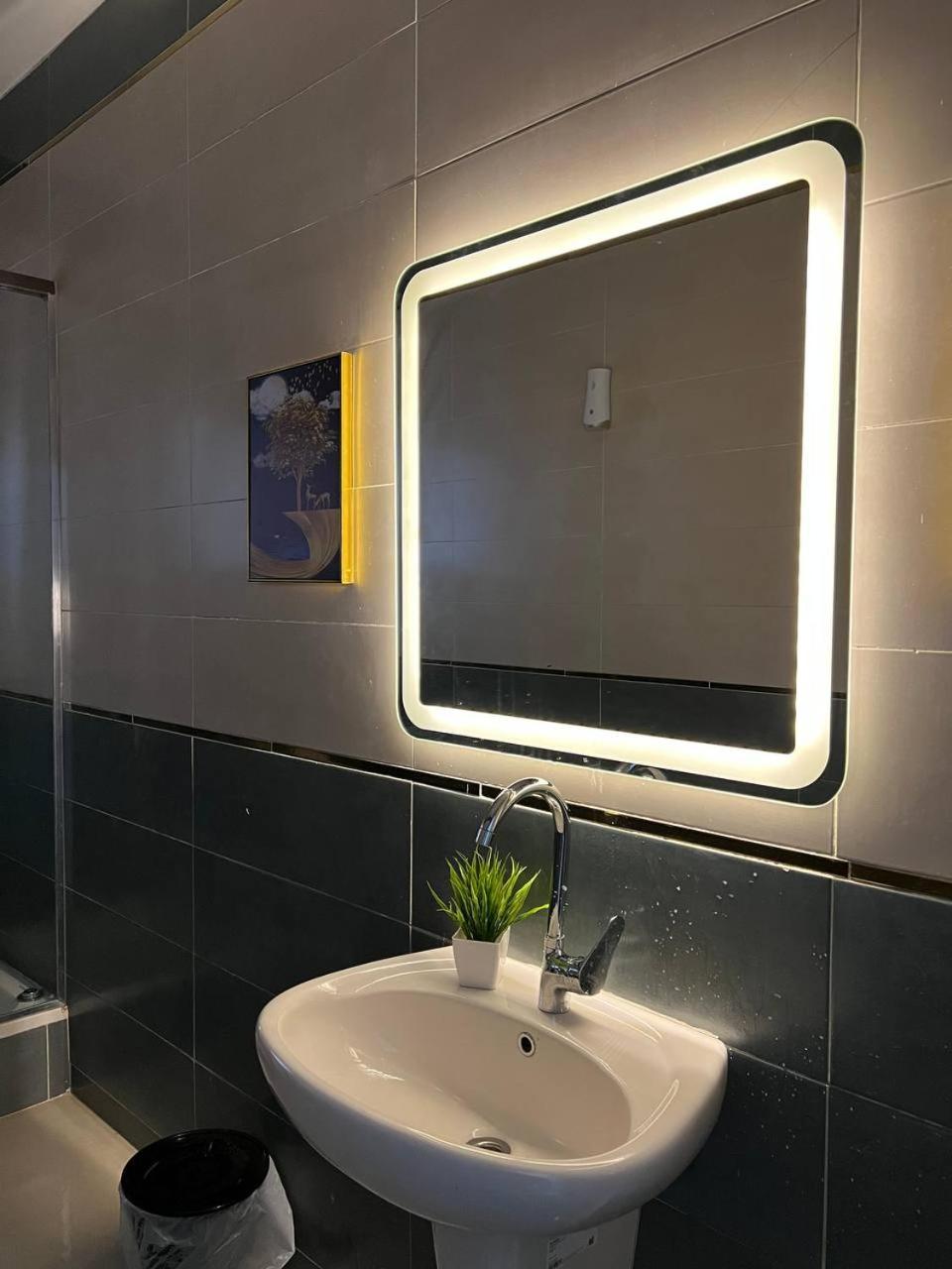 Luxury Namber 5 * Cairo